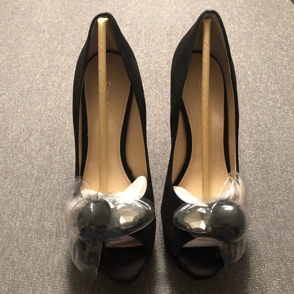 *NIB* Enzo Angiolini Red Carpet Pump Black Suede - Picture 4 of 8